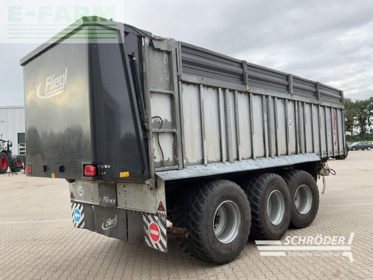 Fliegl asw 288 - Mezőgazdasági billenőpótkocsi: 3 kép. Fliegl asw 288 - Mezőgazdasági billenőpótkocsi: 3 kép.