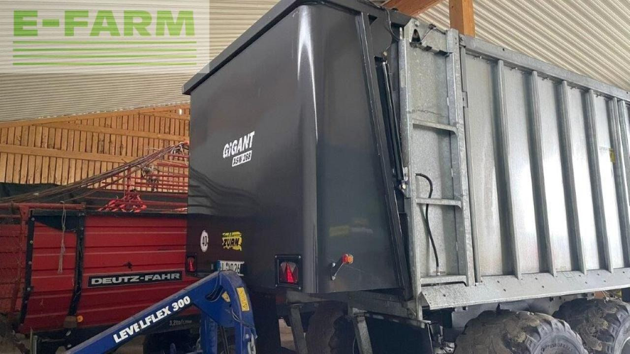 Fliegl gigant asw 268 netto 32000 € - Mezőgazdasági billenőpótkocsi: 3 kép. Fliegl gigant asw 268 netto 32000 € - Mezőgazdasági billenőpótkocsi: 3 kép.