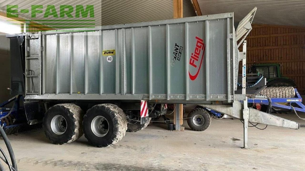 Fliegl gigant asw 268 netto 32000 € - Mezőgazdasági billenőpótkocsi: 1 kép. Fliegl gigant asw 268 netto 32000 € - Mezőgazdasági billenőpótkocsi: 1 kép.