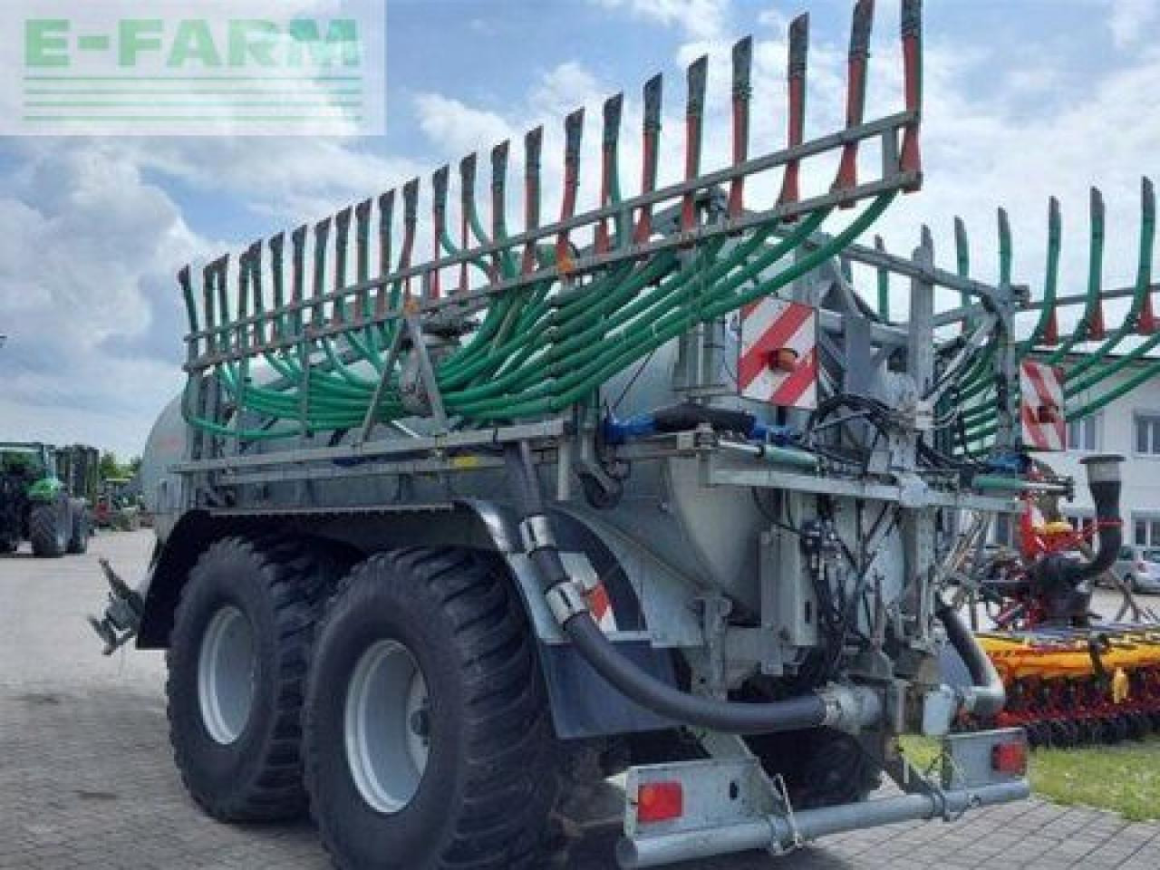 Fliegl pfw 16000 tandem fox - Szippantó tartálykocsi: 4 kép. Fliegl pfw 16000 tandem fox - Szippantó tartálykocsi: 4 kép.