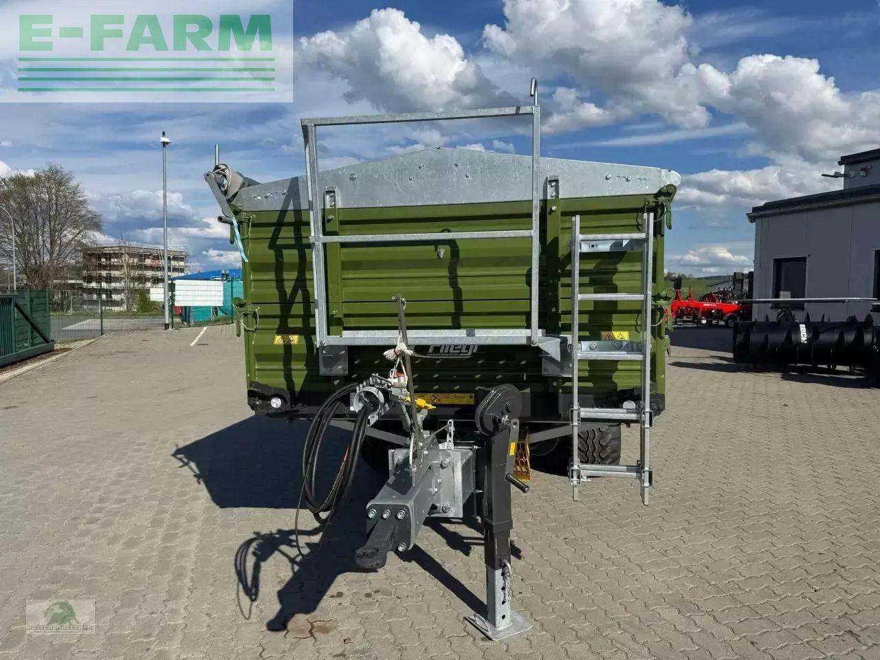 Fliegl tdk 100vr fox tandem - Mezőgazdasági billenőpótkocsi: 3 kép. Fliegl tdk 100vr fox tandem - Mezőgazdasági billenőpótkocsi: 3 kép.