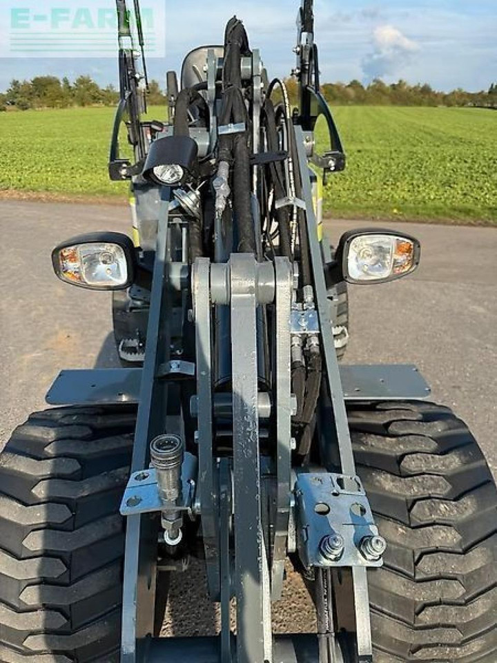 Giant 306 - Minikotró: 2 kép. Giant 306 - Minikotró: 2 kép.