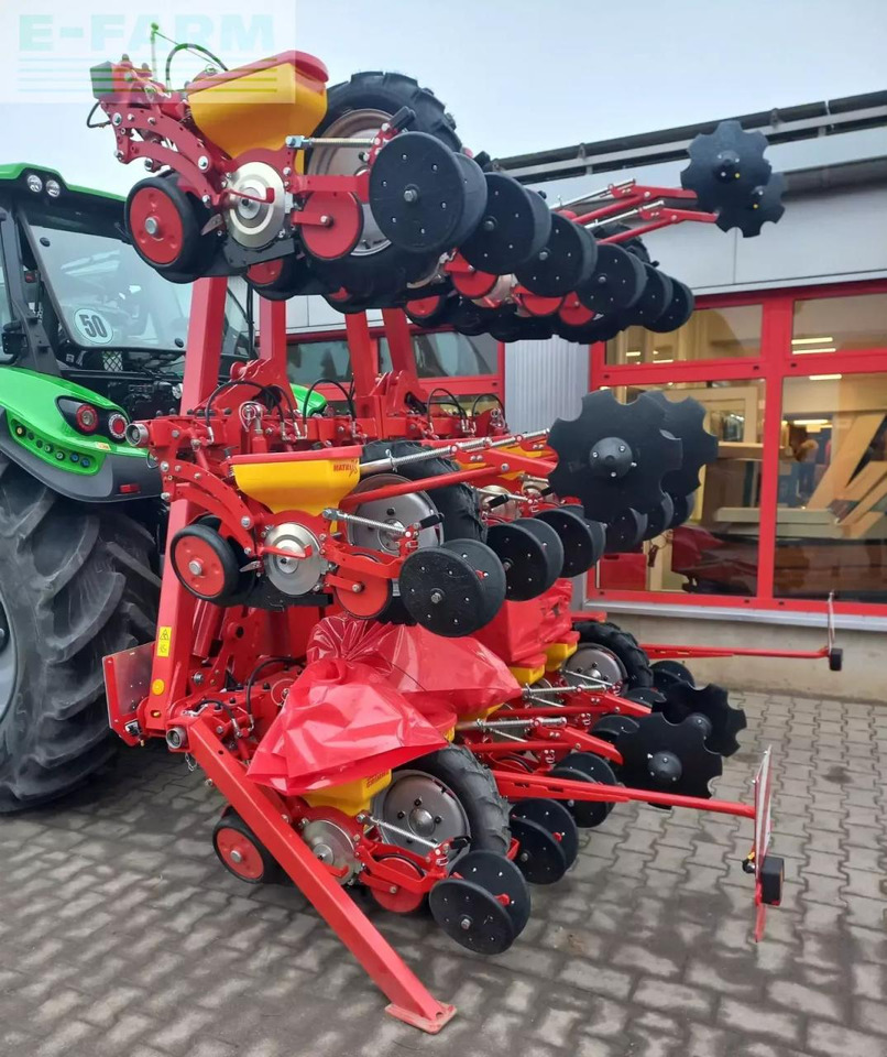 Grimme matrix 1800 - Precíziós vetőgép: 2 kép. Grimme matrix 1800 - Precíziós vetőgép: 2 kép.
