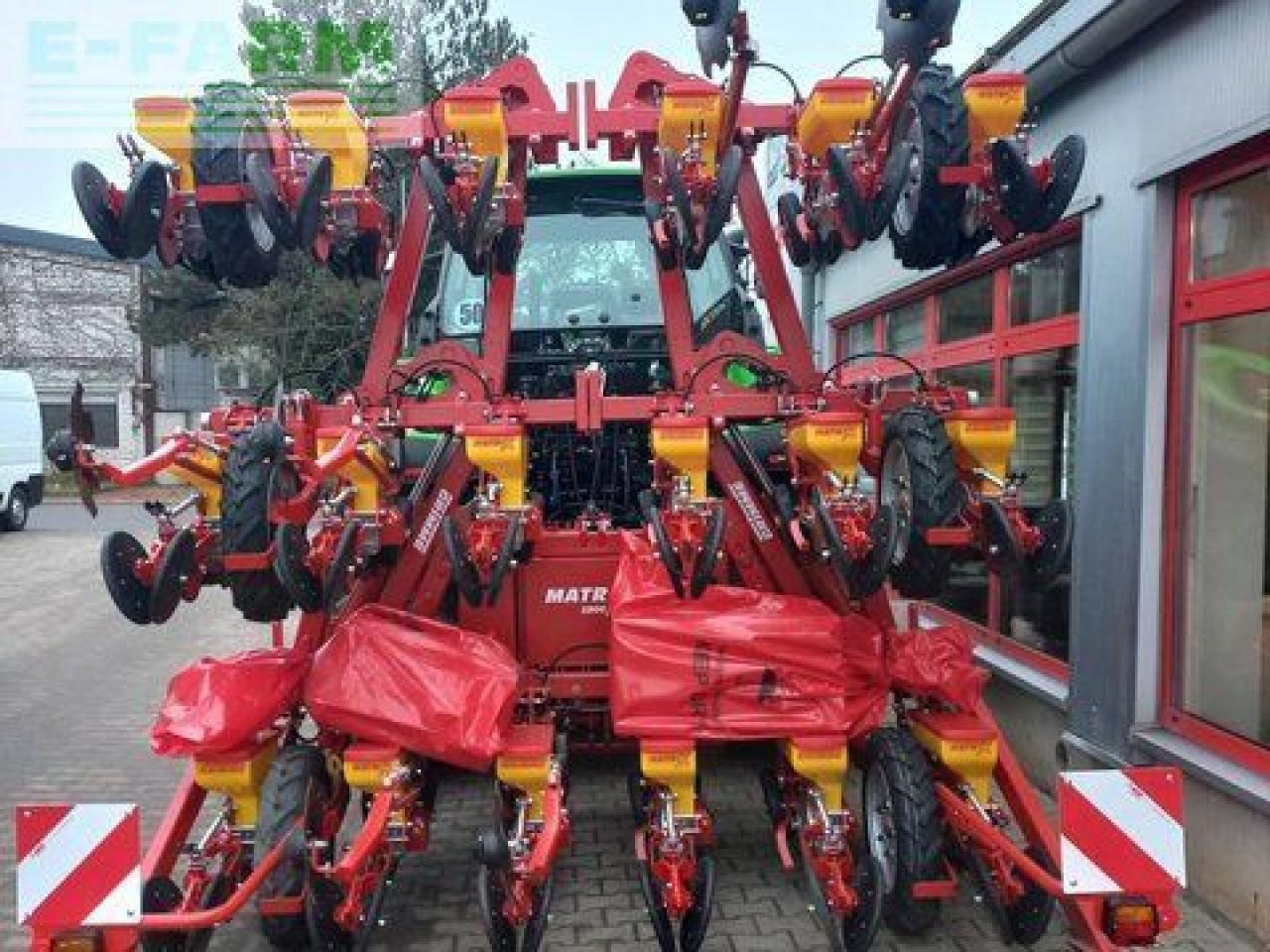 Grimme matrix 1800 - Precíziós vetőgép: 1 kép. Grimme matrix 1800 - Precíziós vetőgép: 1 kép.