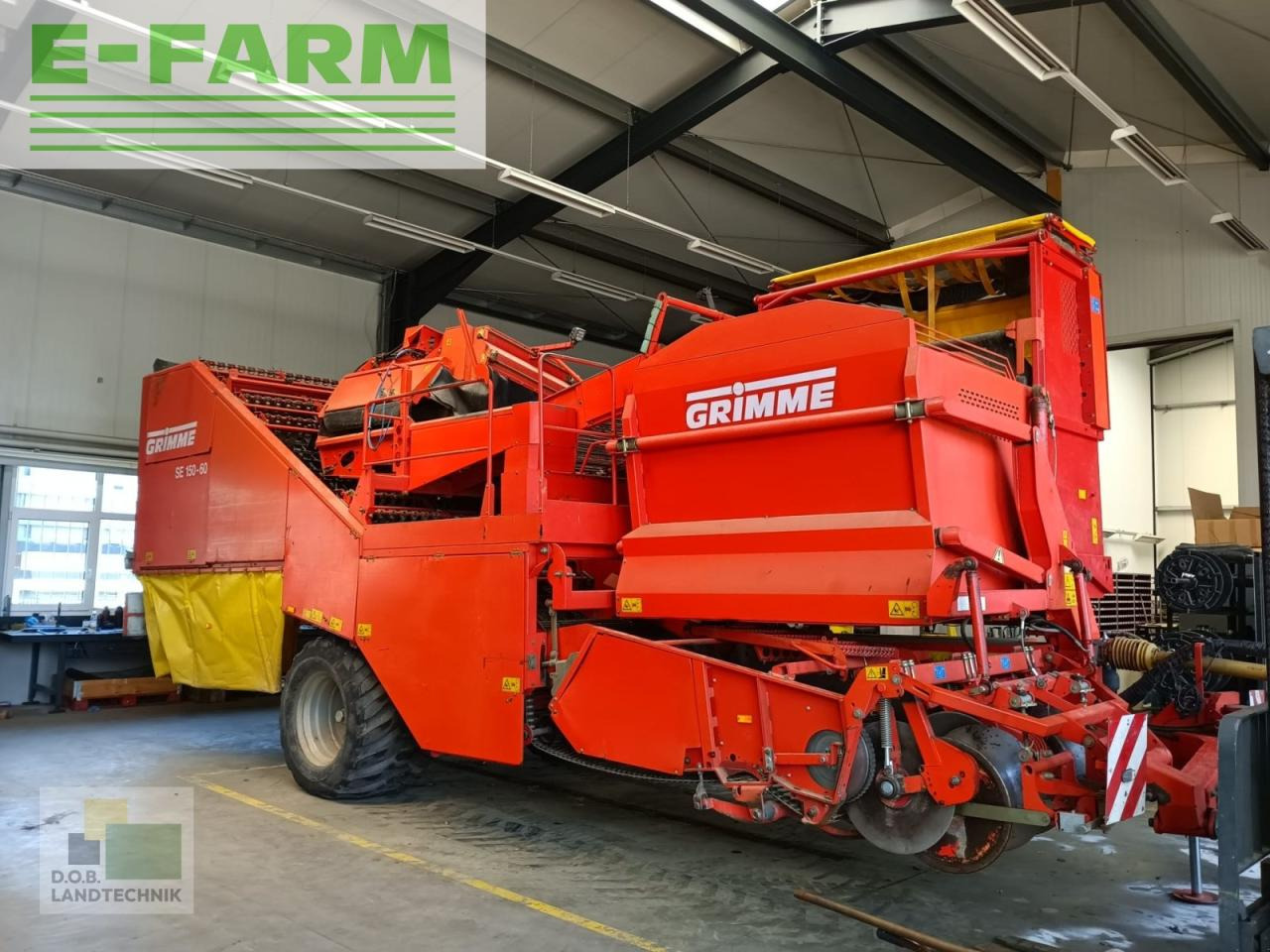 Grimme se 150-60 - Burgonyakombájn: 1 kép. Grimme se 150-60 - Burgonyakombájn: 1 kép.