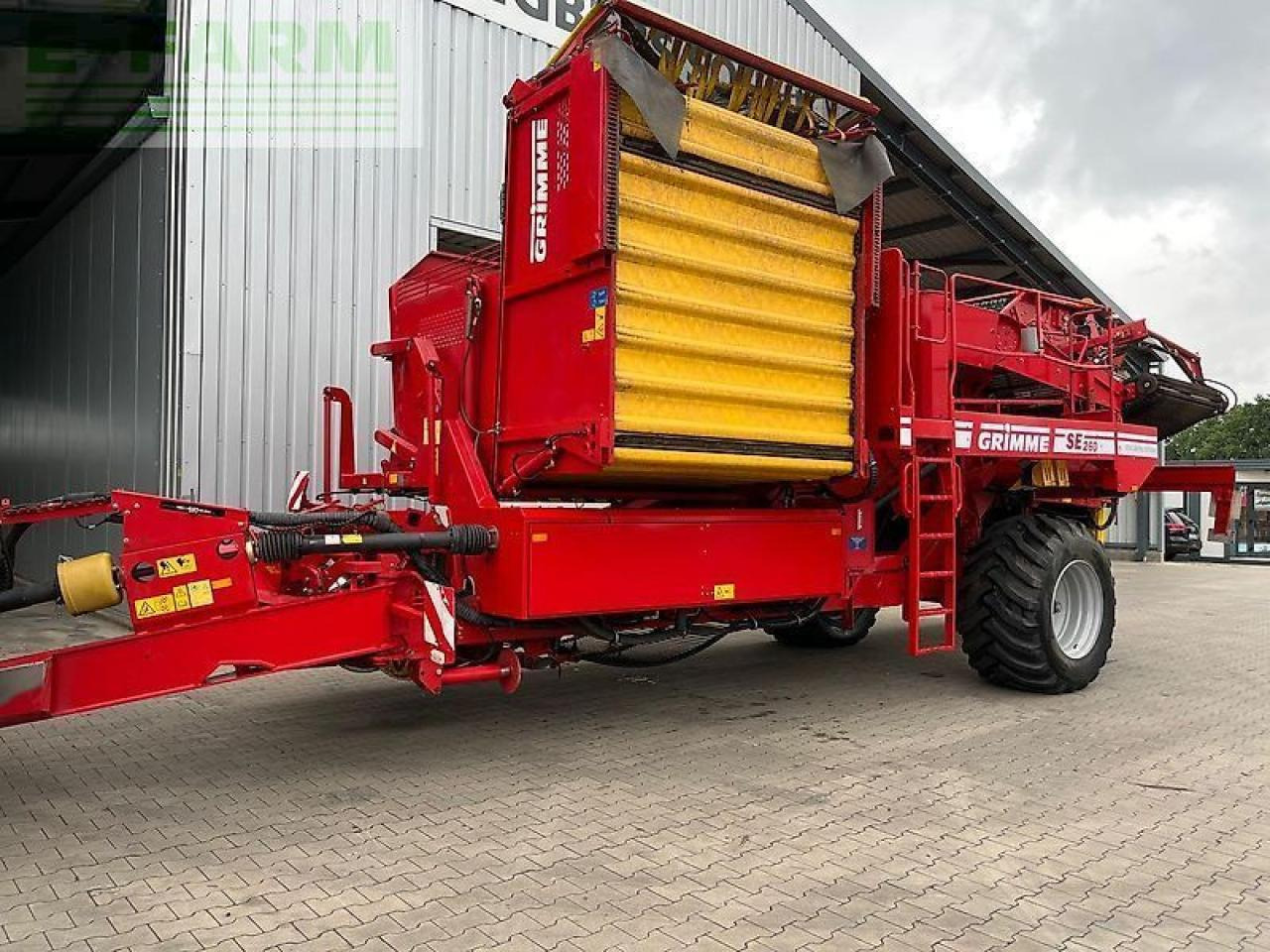 Grimme se 260 nb - Burgonyakombájn: 2 kép. Grimme se 260 nb - Burgonyakombájn: 2 kép.