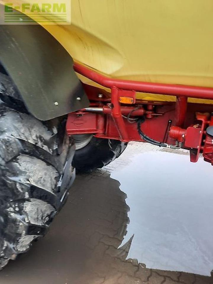 Hardi comander 7000 - Vontatott permetezők: 4 kép. Hardi comander 7000 - Vontatott permetezők: 4 kép.