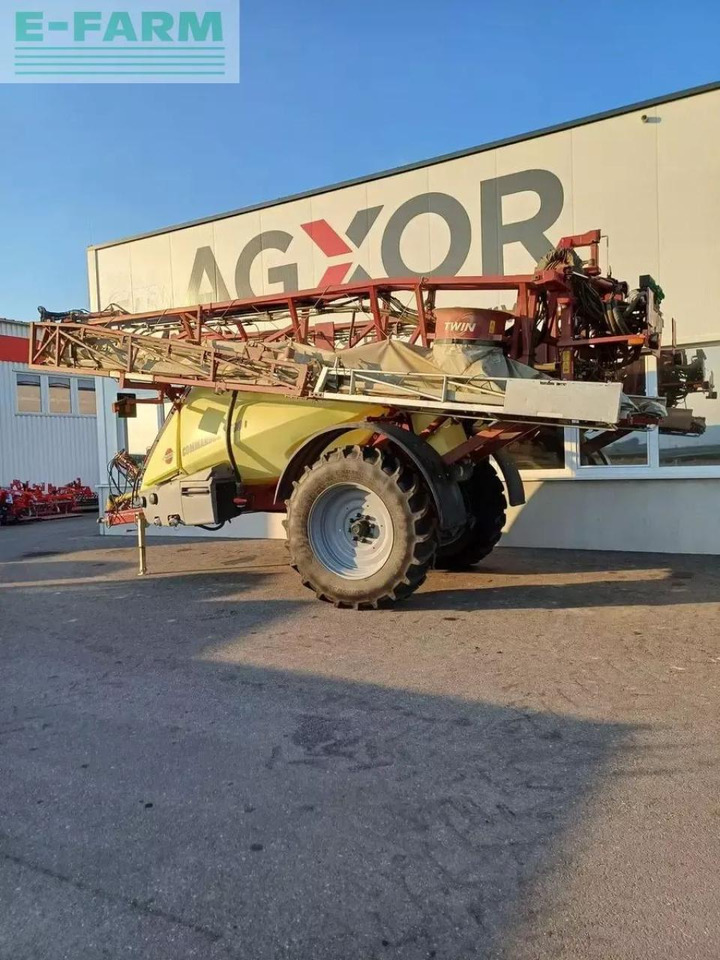 Vontatott permetezők Hardi commander twin air 4500: 11 kép.