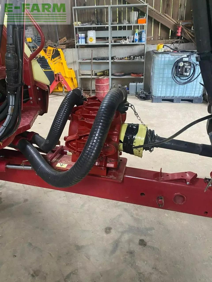 Hardi navigator 3000 - Vontatott permetezők: 4 kép. Hardi navigator 3000 - Vontatott permetezők: 4 kép.