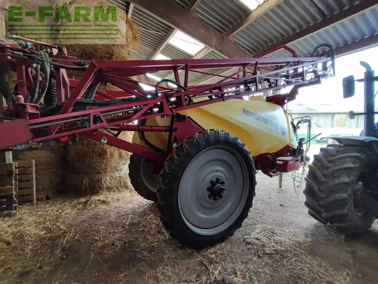 Hardi navigator 3000l - Vontatott permetezők: 2 kép. Hardi navigator 3000l - Vontatott permetezők: 2 kép.