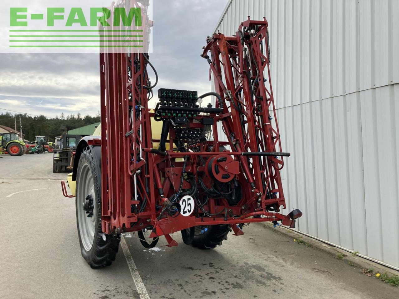 Hardi ranger 2500 - Vontatott permetezők: 3 kép. Hardi ranger 2500 - Vontatott permetezők: 3 kép.