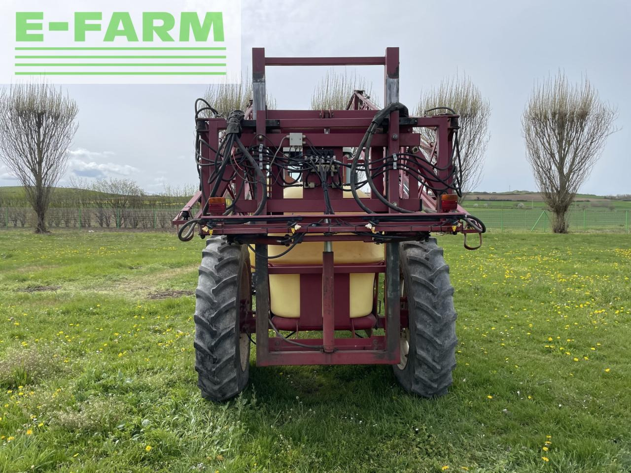 Hardi tz 2400 - Vontatott permetezők: 4 kép. Hardi tz 2400 - Vontatott permetezők: 4 kép.