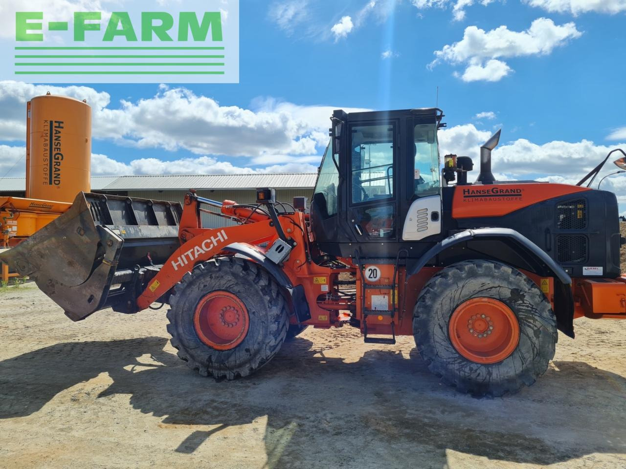 Hitachi ZW 150 TPD-5 - Gumikerekes homlokrakodó: 1 kép. Hitachi ZW 150 TPD-5 - Gumikerekes homlokrakodó: 1 kép.