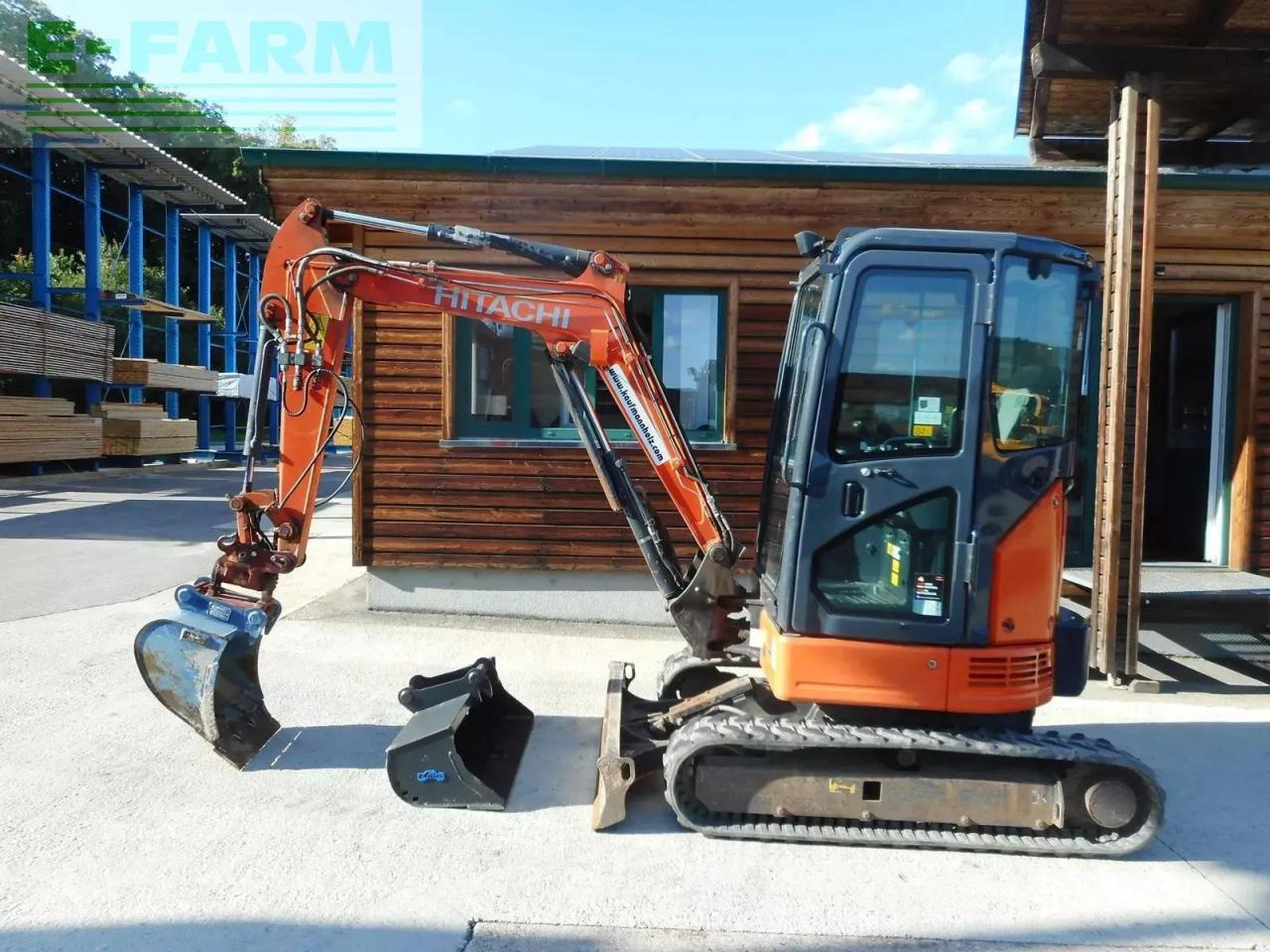 Hitachi zx26u-6 ( 2.740kg ) powertilt - Minikotró: 1 kép. Hitachi zx26u-6 ( 2.740kg ) powertilt - Minikotró: 1 kép.