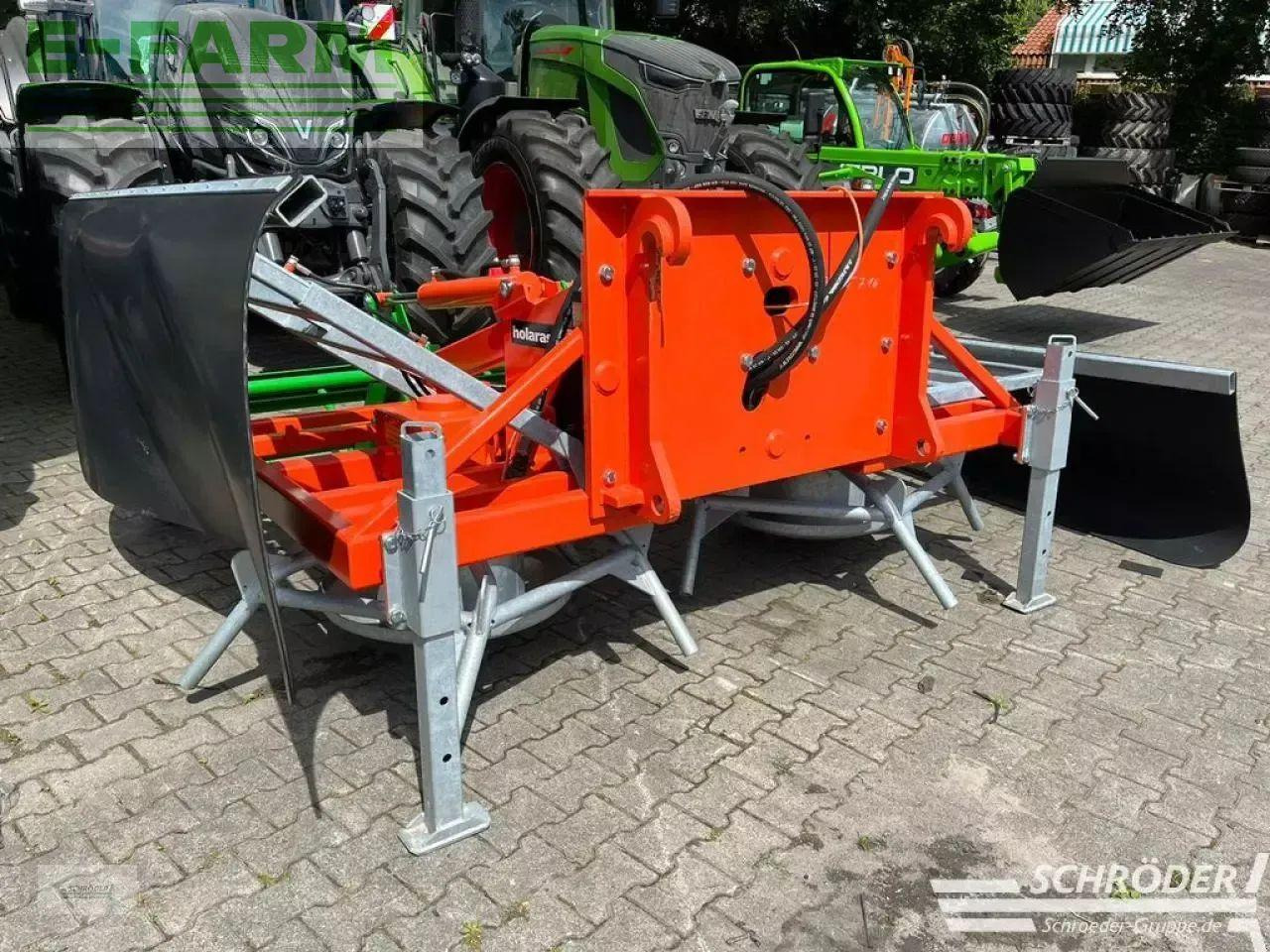 Holaras jumbo ks-shb / volvo aufnahme - Silózó berendezések: 2 kép. Holaras jumbo ks-shb / volvo aufnahme - Silózó berendezések: 2 kép.