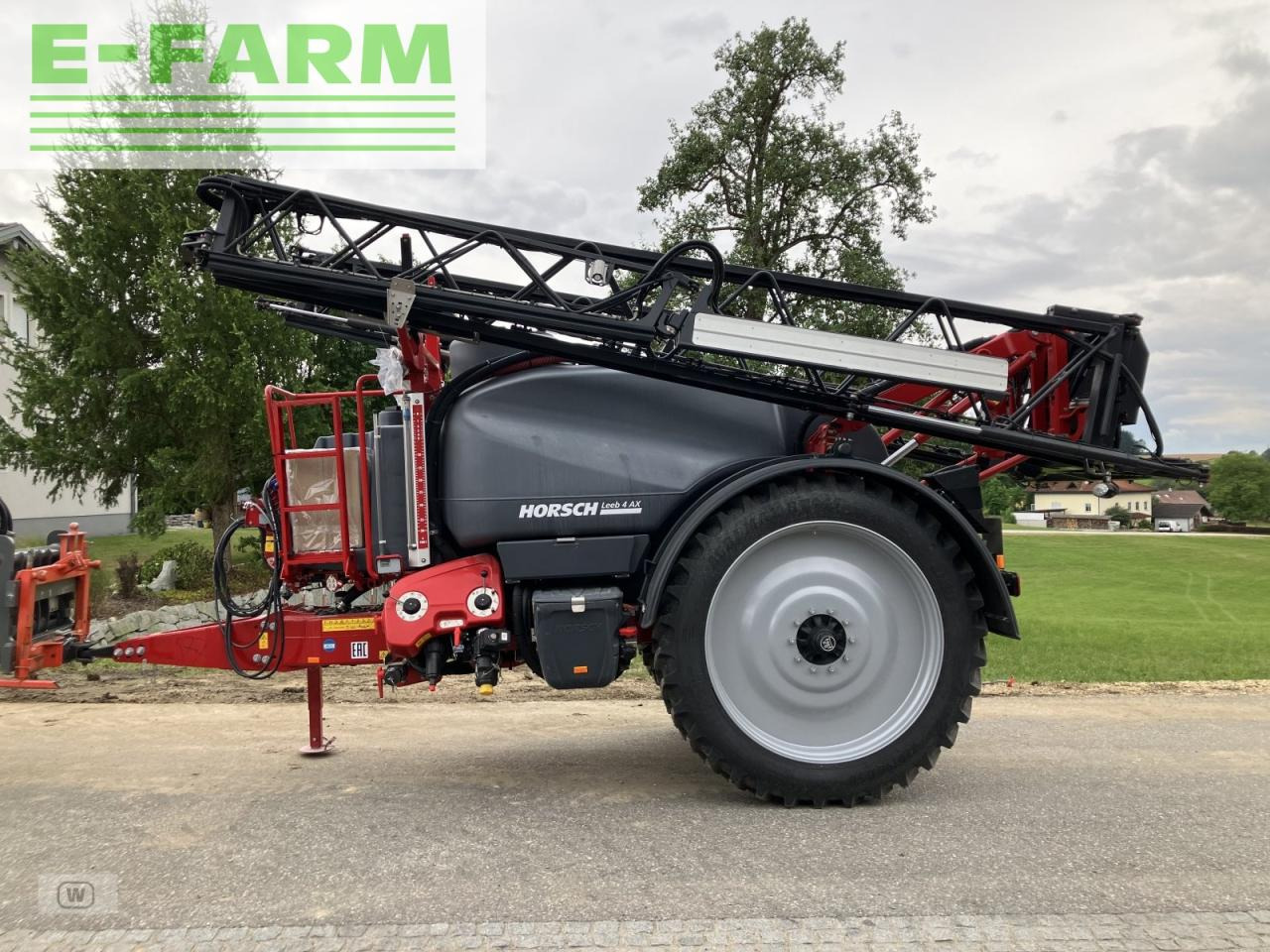 Horsch 4 ax demomaschine - Vontatott permetezők: 2 kép. Horsch 4 ax demomaschine - Vontatott permetezők: 2 kép.