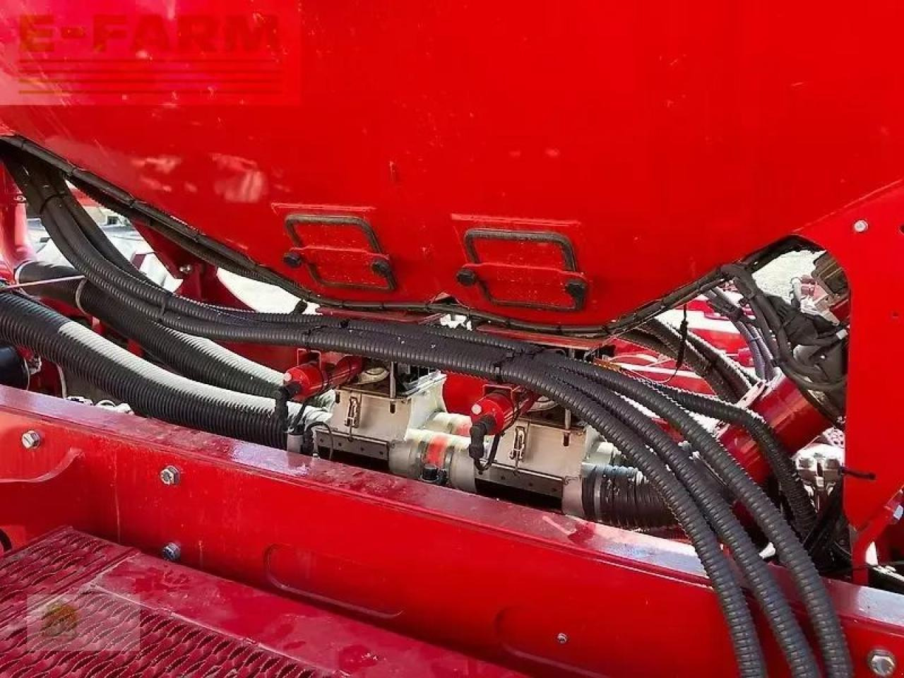 Horsch avatar 6.16 sd *doppeltank* - Kombinált vetőgép: 3 kép. Horsch avatar 6.16 sd *doppeltank* - Kombinált vetőgép: 3 kép.