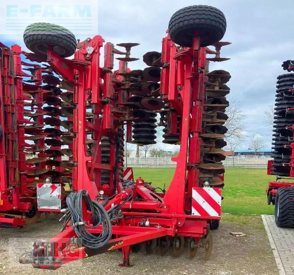 Horsch joker 10 rt - Tárcsás borona: 1 kép. Horsch joker 10 rt - Tárcsás borona: 1 kép.