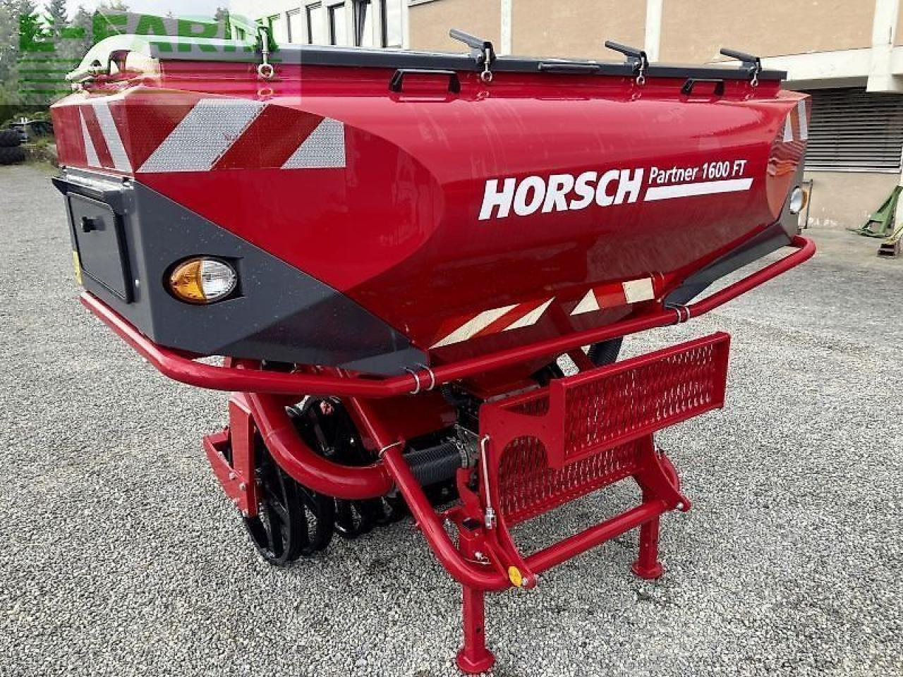 Horsch partner ft 1600 fronttank - Szemenkénti vetőgép: 5 kép. Horsch partner ft 1600 fronttank - Szemenkénti vetőgép: 5 kép.