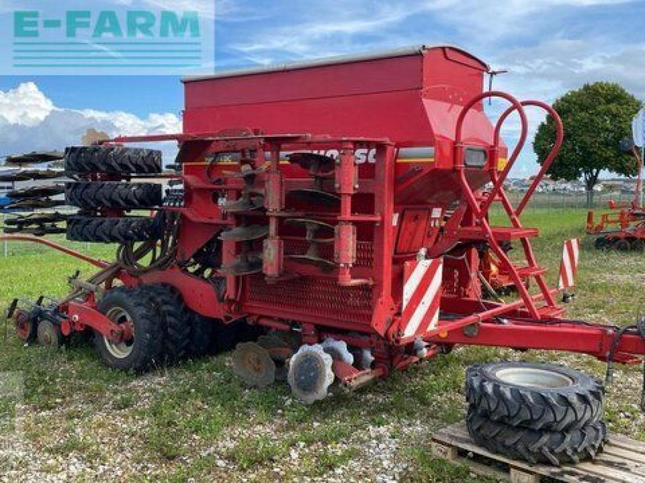 Horsch pronto 4 dc - Szemenkénti vetőgép: 3 kép. Horsch pronto 4 dc - Szemenkénti vetőgép: 3 kép.