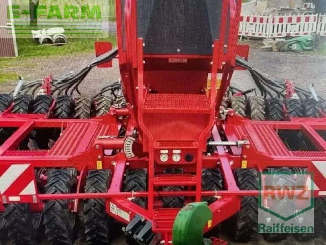 Horsch pronto 6 dc - Kombinált vetőgép: 2 kép. Horsch pronto 6 dc - Kombinált vetőgép: 2 kép.
