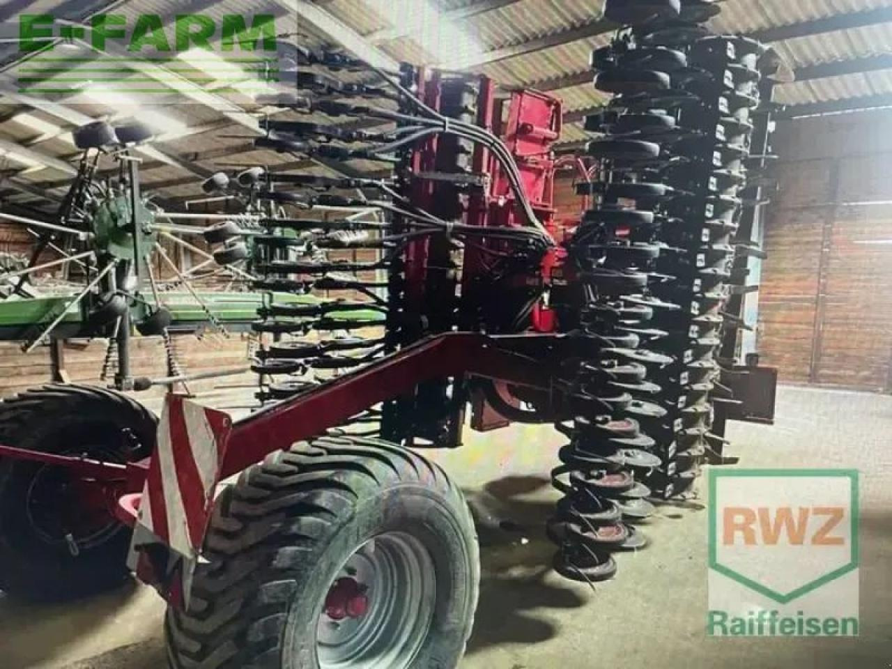 Horsch pronto kr 6 - Kombinált vetőgép: 3 kép. Horsch pronto kr 6 - Kombinált vetőgép: 3 kép.