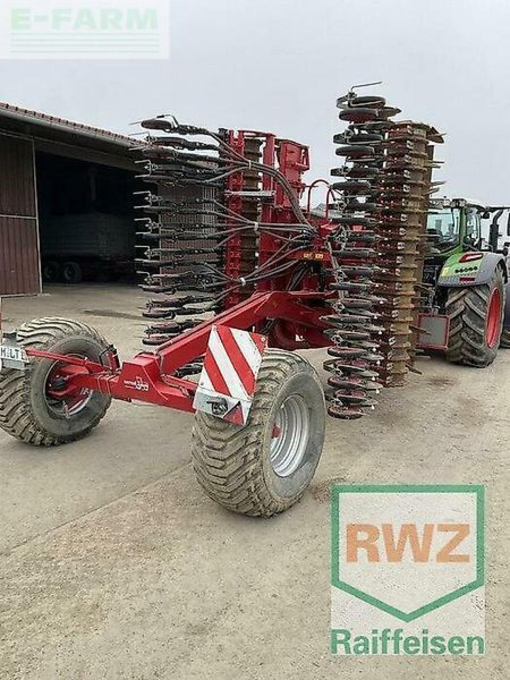 Horsch pronto kr 6 - Szemenkénti vetőgép: 2 kép. Horsch pronto kr 6 - Szemenkénti vetőgép: 2 kép.