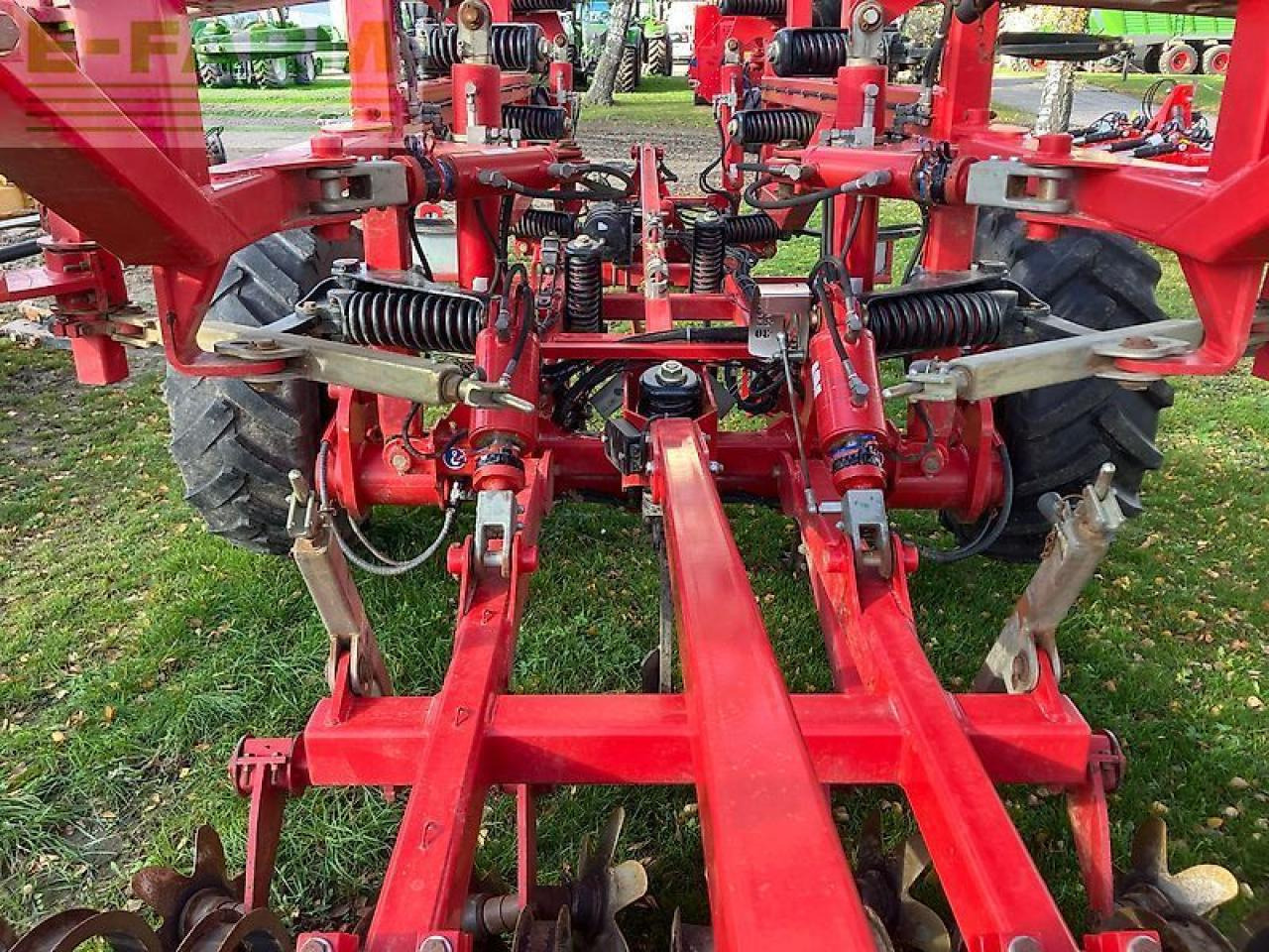 Kultivátor Horsch terrano 5 fm: 16 kép. Kultivátor Horsch terrano 5 fm: 16 kép.