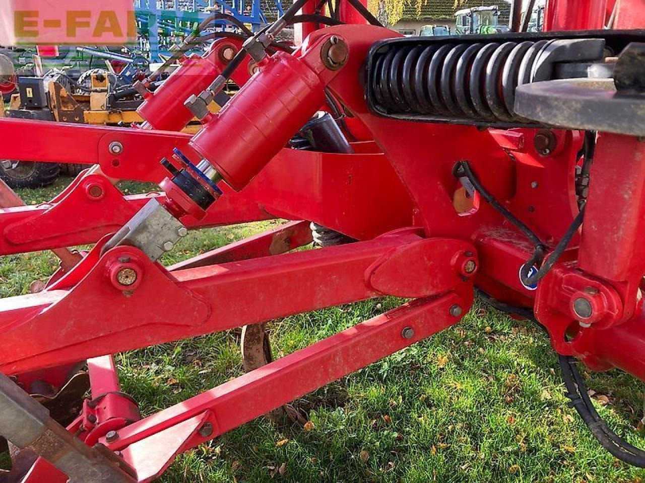 Kultivátor Horsch terrano 5 fm: 6 kép. Kultivátor Horsch terrano 5 fm: 6 kép.