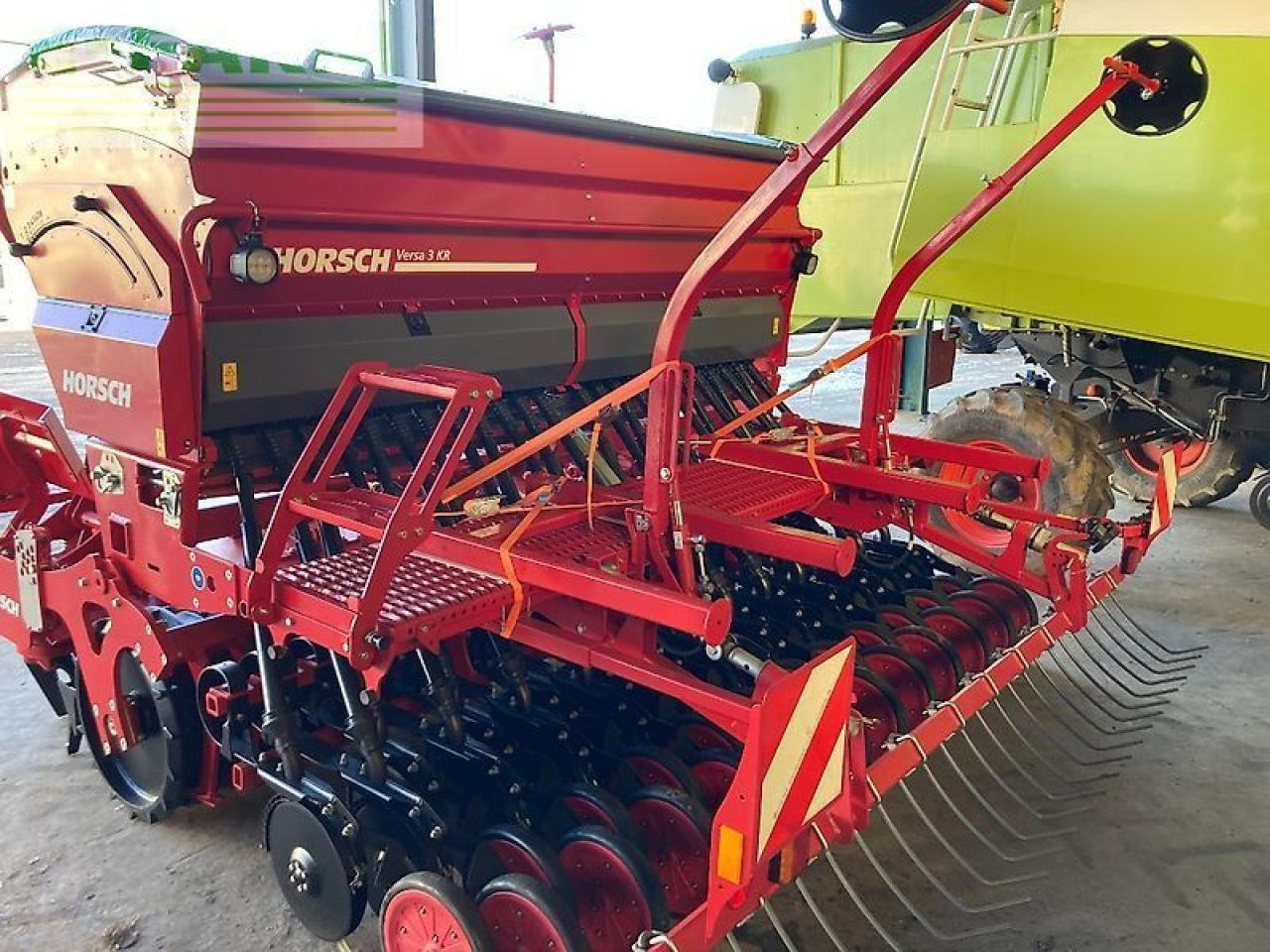 Horsch versa 3kr - Szemenkénti vetőgép: 2 kép. Horsch versa 3kr - Szemenkénti vetőgép: 2 kép.