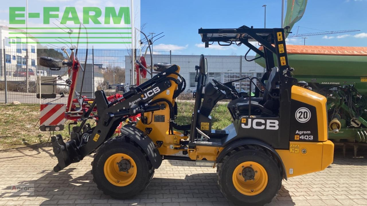 JCB 403 - Gumikerekes homlokrakodó: 2 kép. JCB 403 - Gumikerekes homlokrakodó: 2 kép.