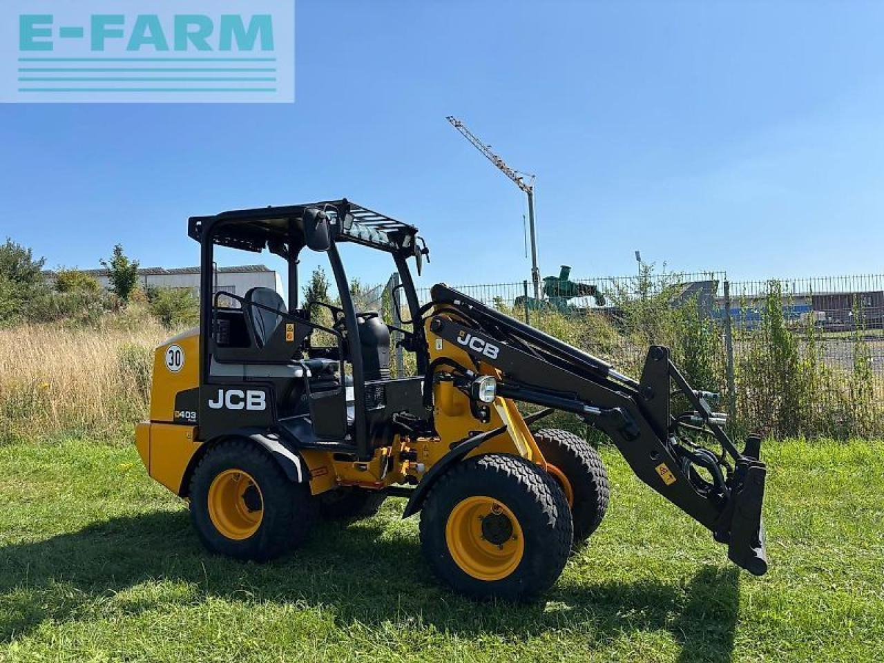 JCB 403 plus mit fahrerschutzdach - Minikotró: 3 kép. JCB 403 plus mit fahrerschutzdach - Minikotró: 3 kép.