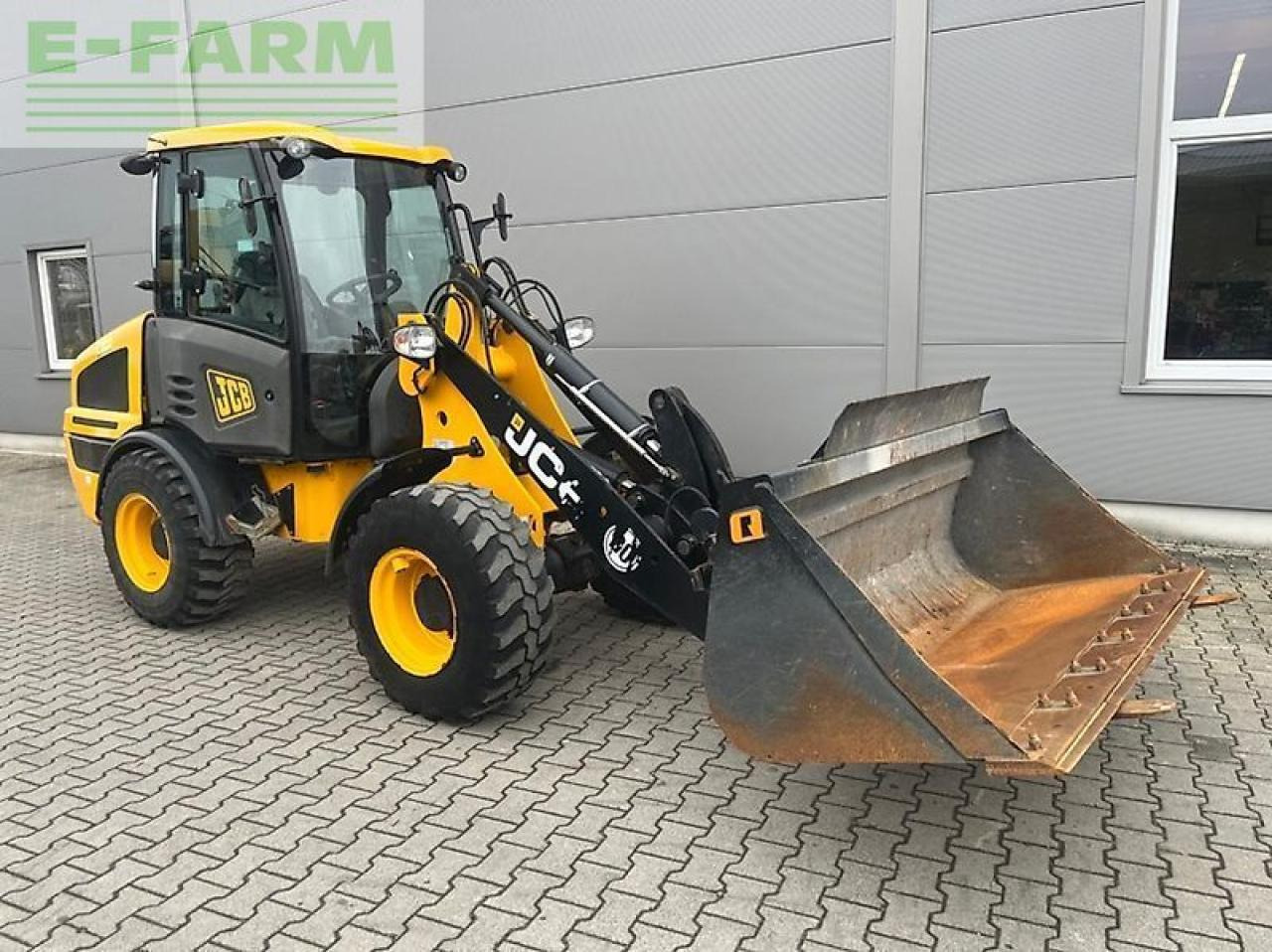 JCB 407 - Minikotró: 1 kép. JCB 407 - Minikotró: 1 kép.
