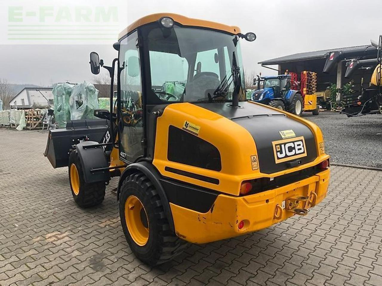 JCB 407 - Minikotró: 4 kép. JCB 407 - Minikotró: 4 kép.