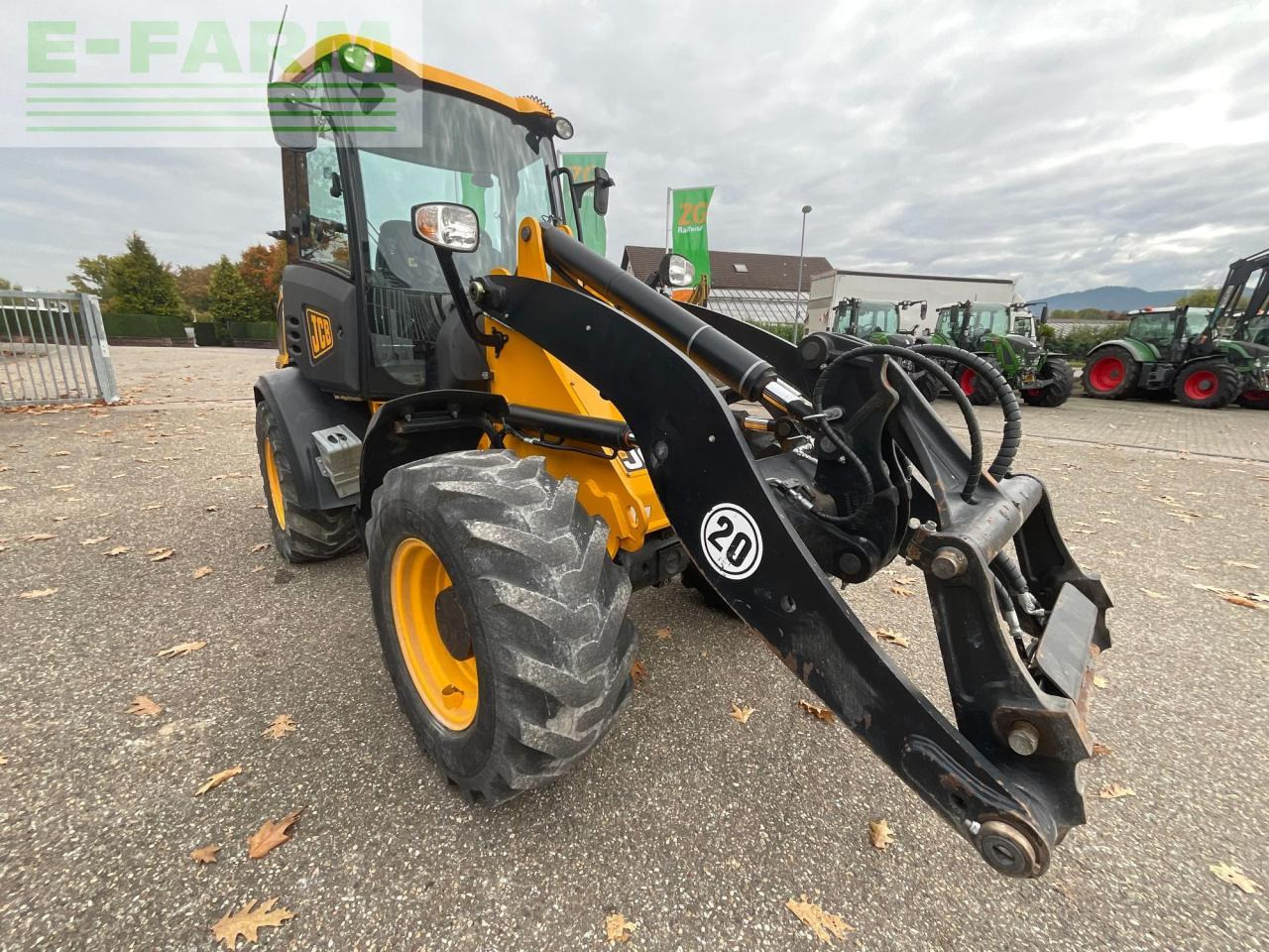 JCB 409 - Minikotró: 3 kép. JCB 409 - Minikotró: 3 kép.