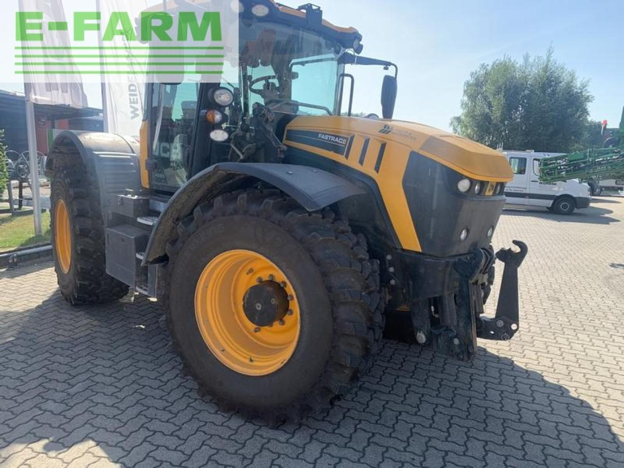 JCB 4220 fasttrac mit jd-autotrac vorbereitung + stoll konsolen - Traktor: 3 kép. JCB 4220 fasttrac mit jd-autotrac vorbereitung + stoll konsolen - Traktor: 3 kép.