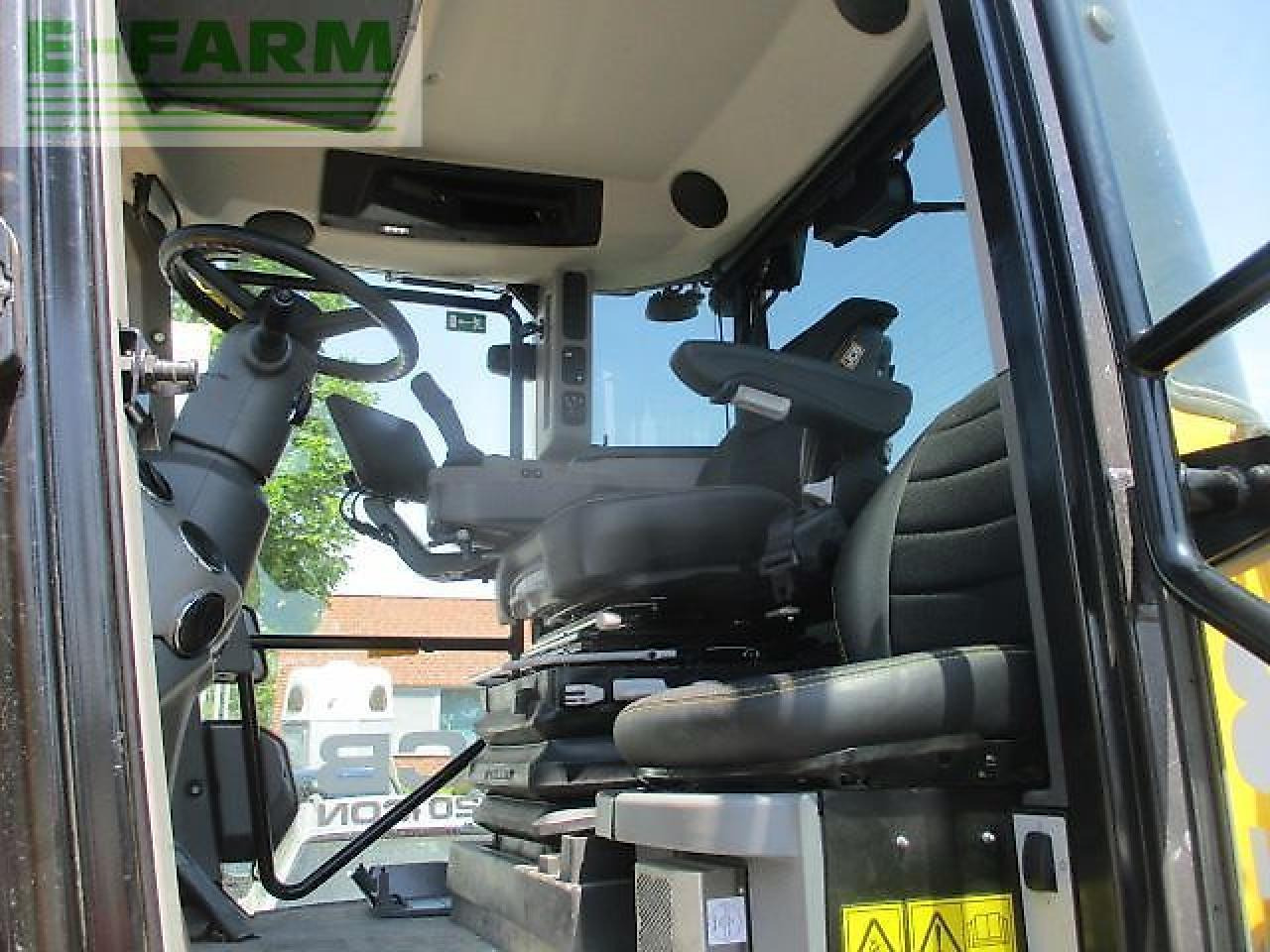 JCB 4220 icon - Traktor: 5 kép. JCB 4220 icon - Traktor: 5 kép.