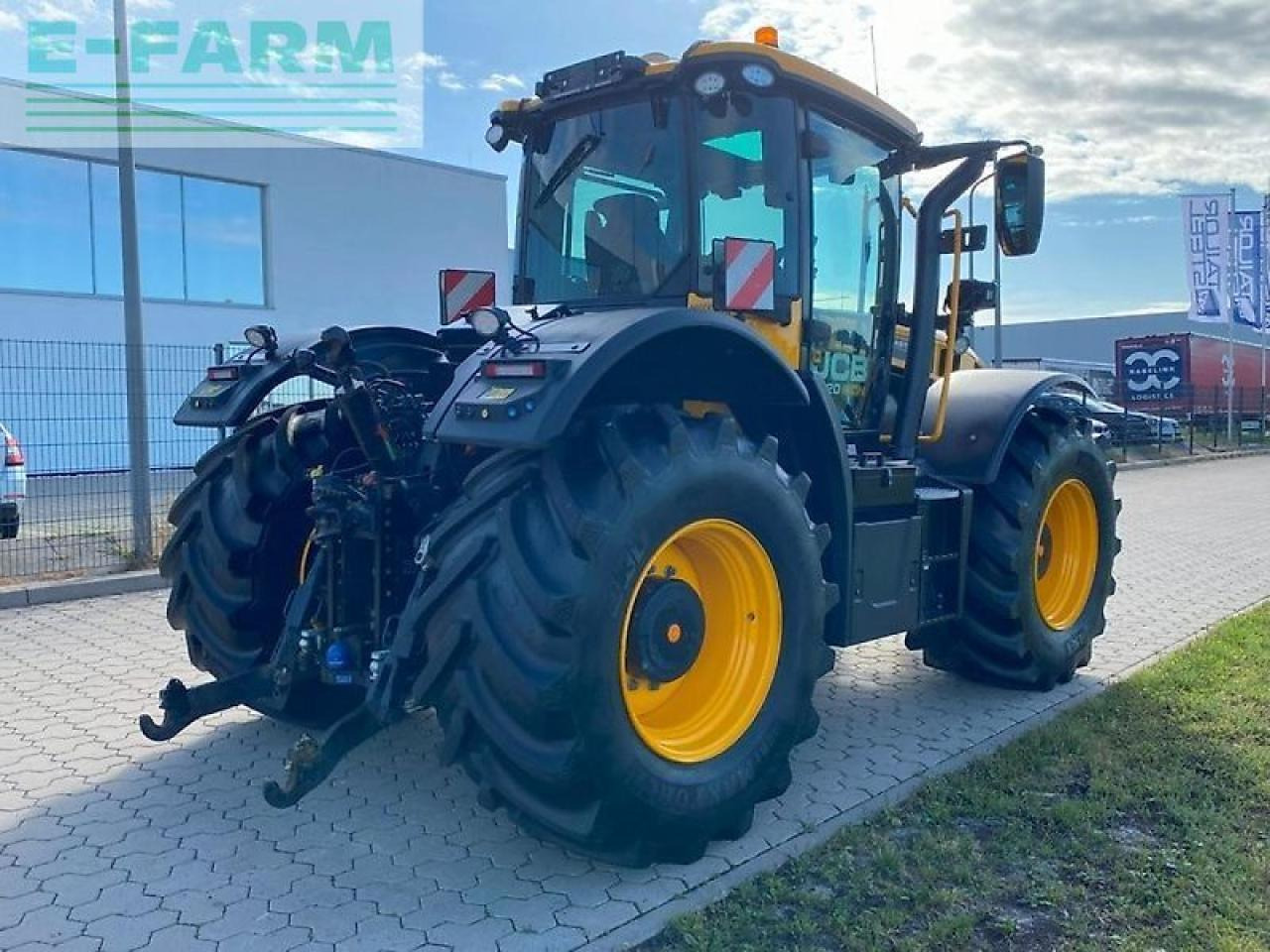 JCB 4220 icon - Traktor: 4 kép. JCB 4220 icon - Traktor: 4 kép.