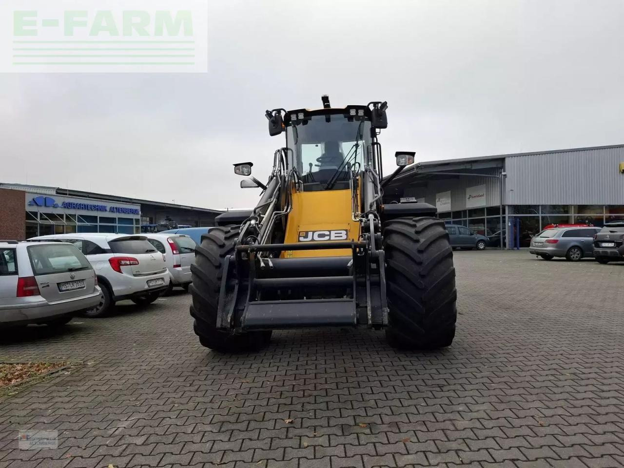 JCB 427 agri - Minikotró: 3 kép. JCB 427 agri - Minikotró: 3 kép.