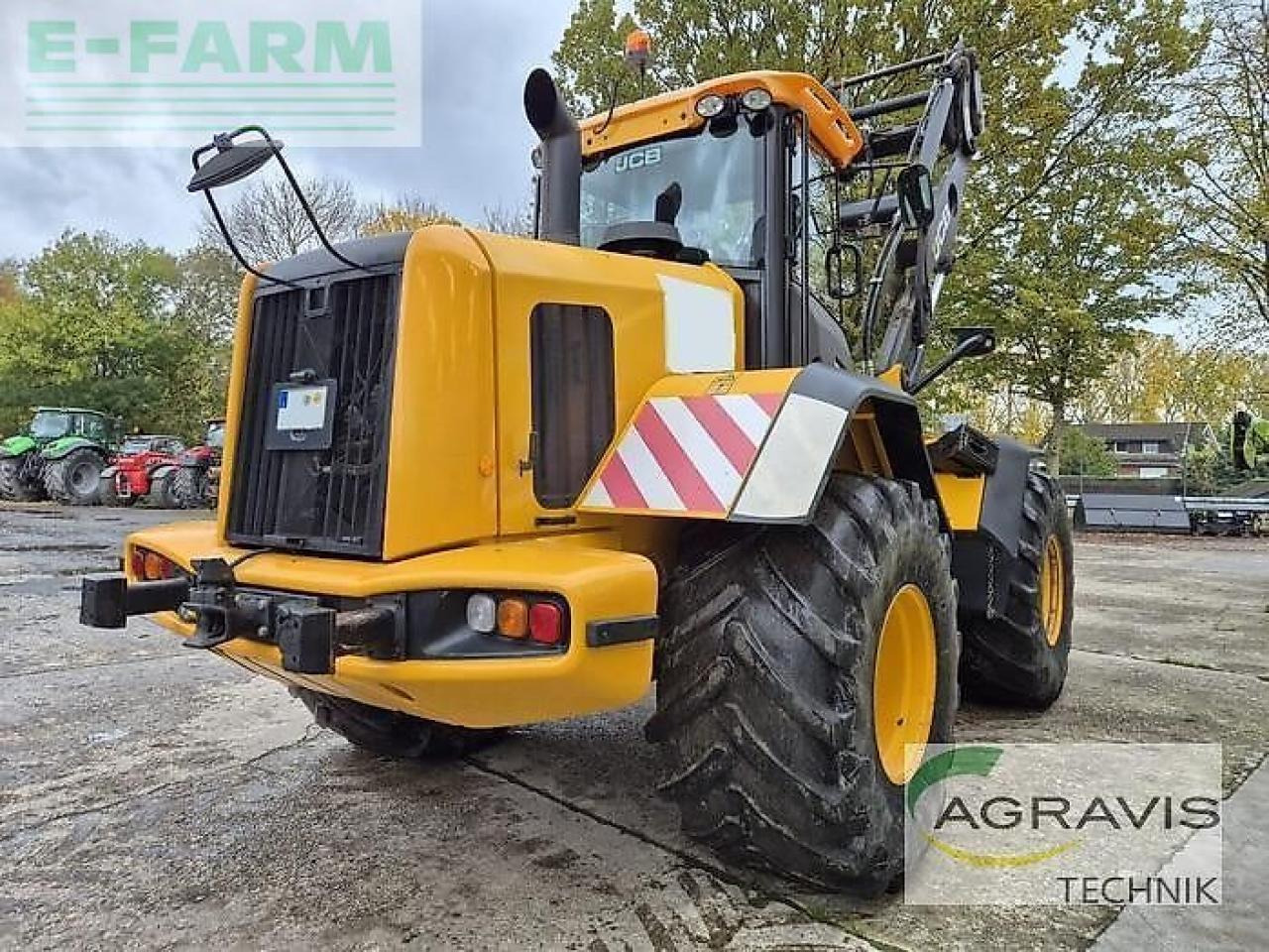 JCB 427 ht agri - Minikotró: 3 kép. JCB 427 ht agri - Minikotró: 3 kép.