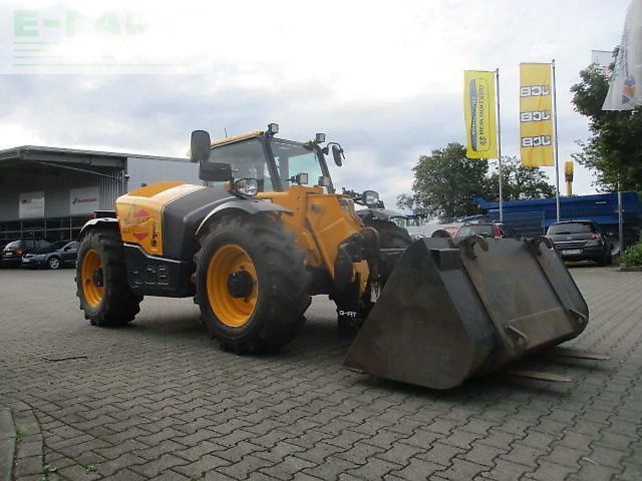 JCB 527-58 ds niedrige bauhöhe 2,15m - Teleszkópos rakodó: 3 kép. JCB 527-58 ds niedrige bauhöhe 2,15m - Teleszkópos rakodó: 3 kép.