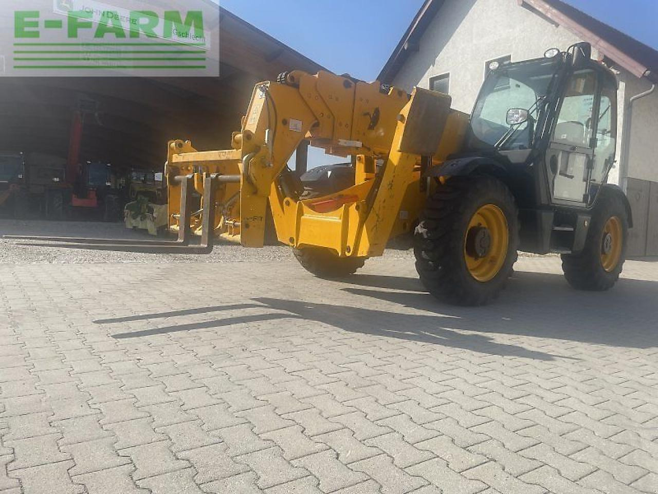 Teleszkópos rakodó JCB 540-180 hi-viz: 14 kép.