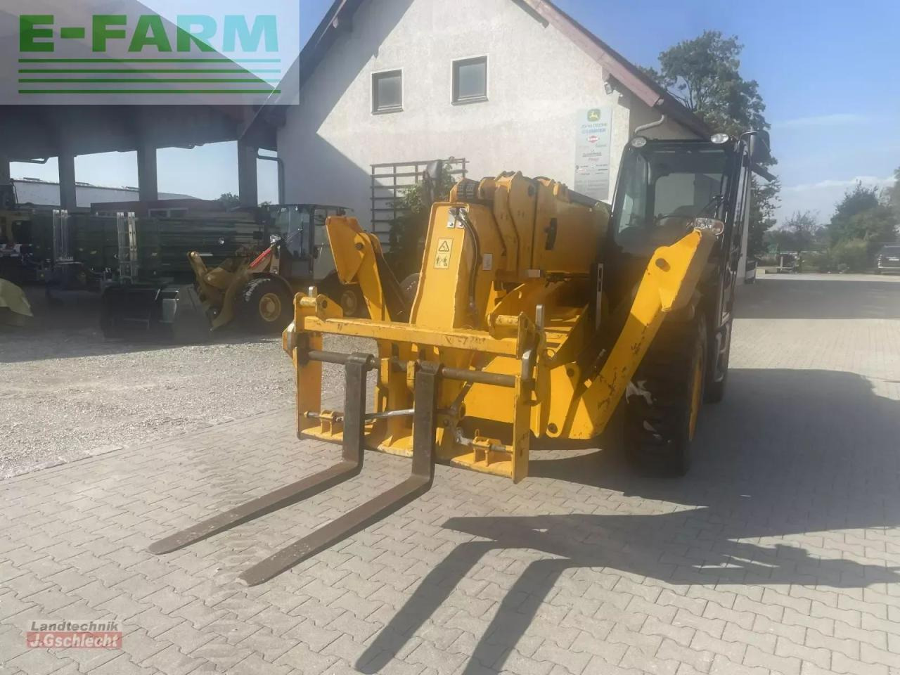 JCB 540-180 hi-viz - Villás targonca: 3 kép. JCB 540-180 hi-viz - Villás targonca: 3 kép.