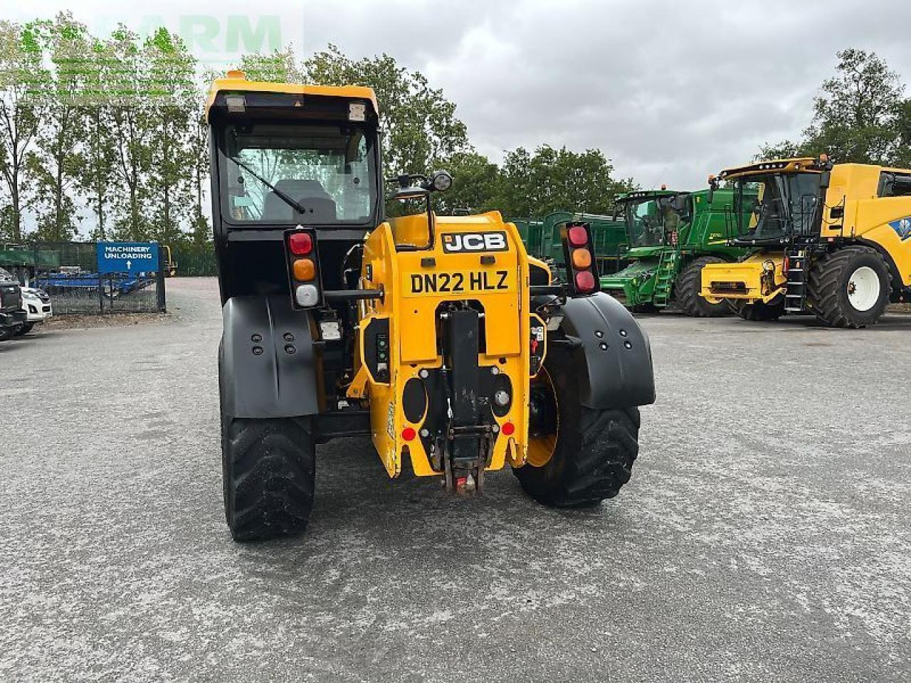JCB 542-70 - Teleszkópos rakodó: 2 kép. JCB 542-70 - Teleszkópos rakodó: 2 kép.