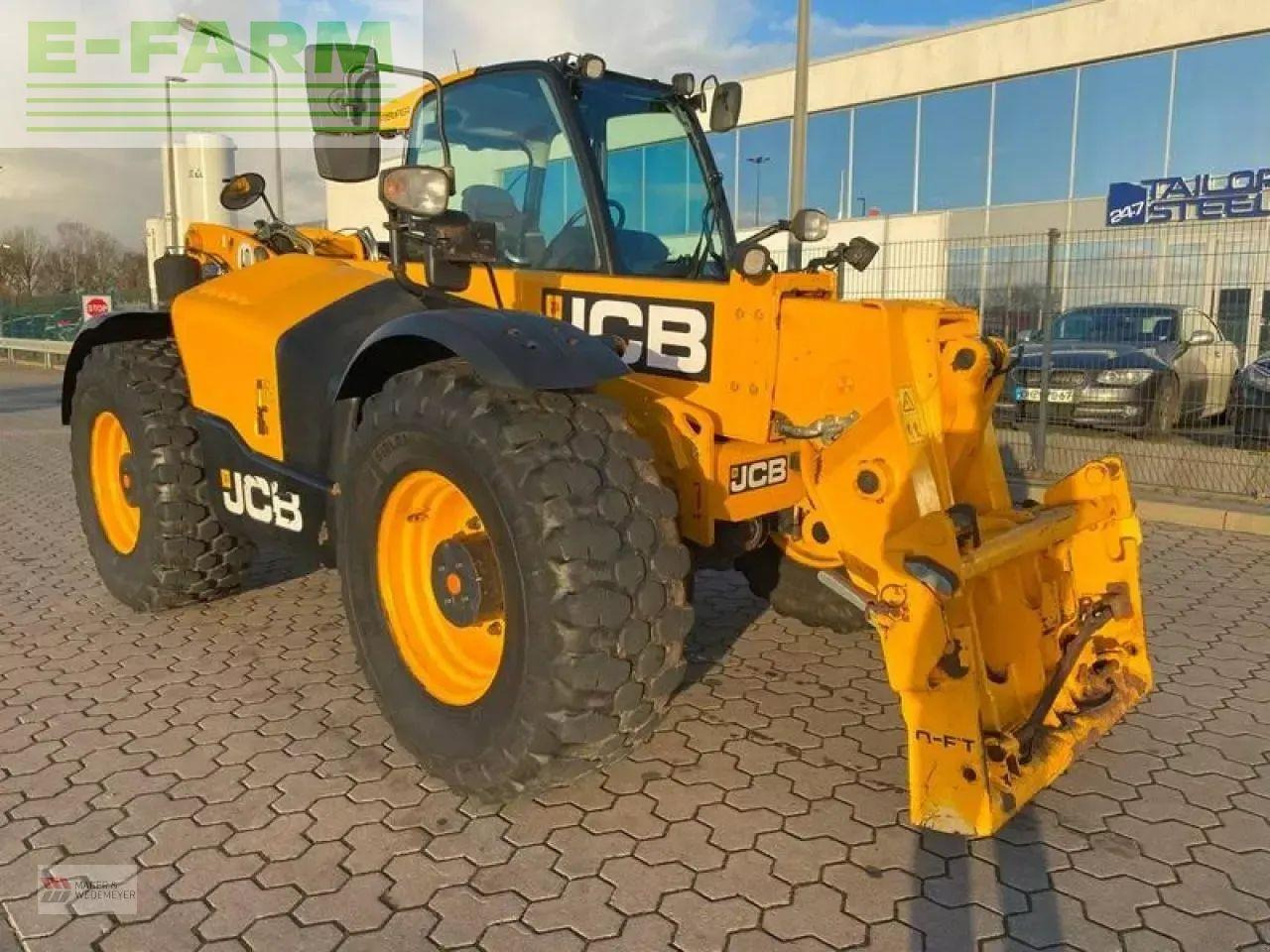 JCB 560-80 agri-super - Teleszkópos rakodó: 2 kép. JCB 560-80 agri-super - Teleszkópos rakodó: 2 kép.