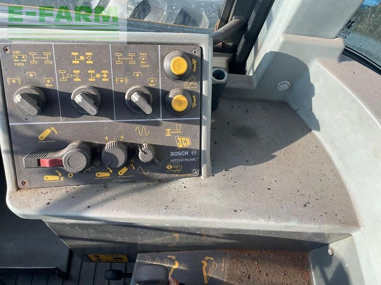 JCB fastrac 150 - Traktor: 5 kép. JCB fastrac 150 - Traktor: 5 kép.