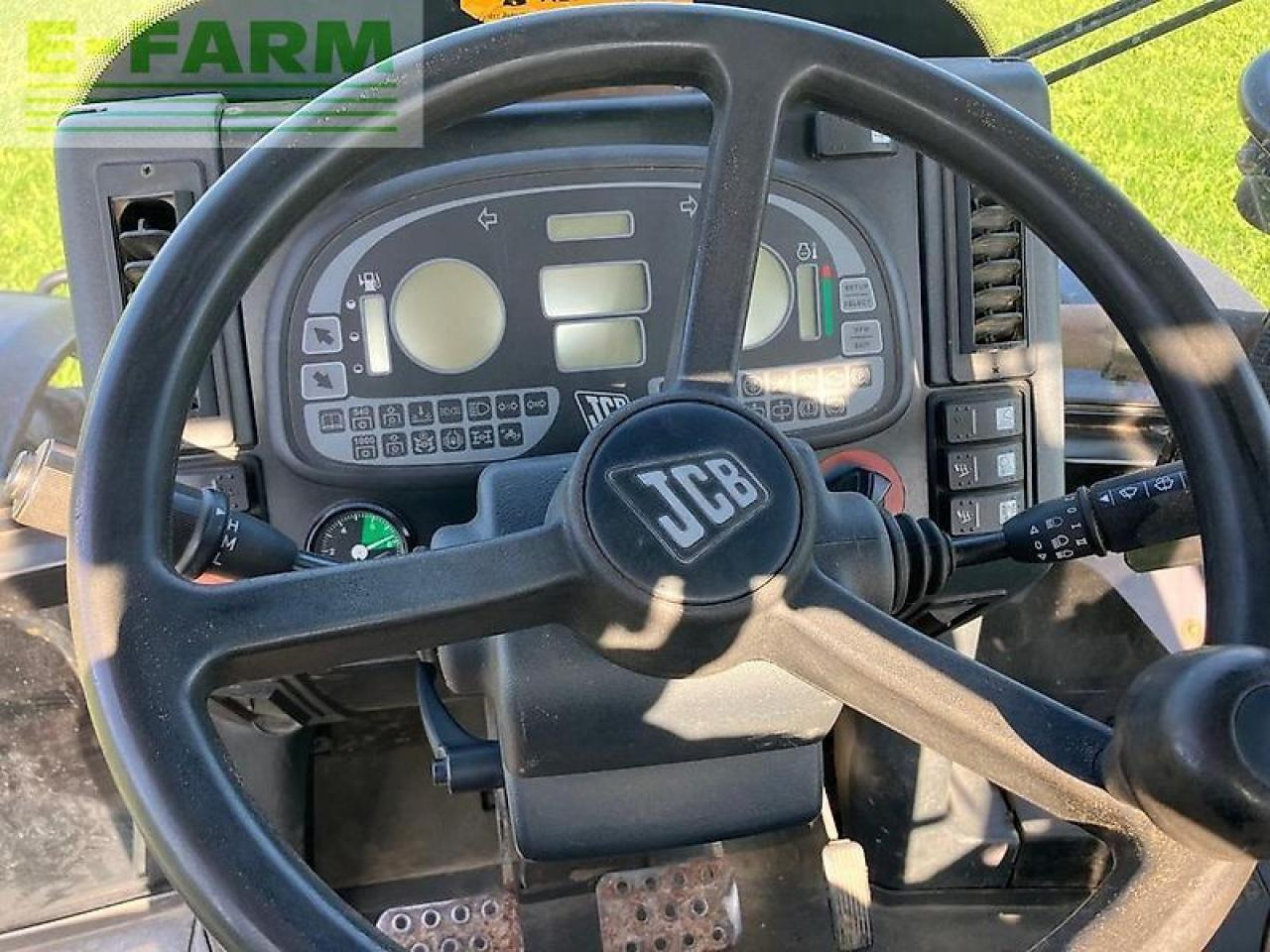 Traktor JCB fastrac 2155 4ws traktor 200ps gebraucht bj 2008: 13 kép.