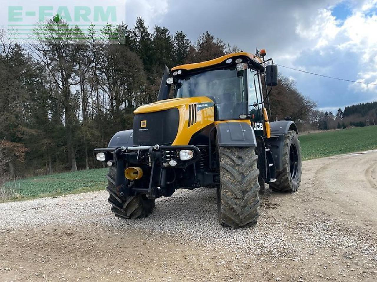 JCB fastrac 3230 xtrac - Traktor: 1 kép. JCB fastrac 3230 xtrac - Traktor: 1 kép.