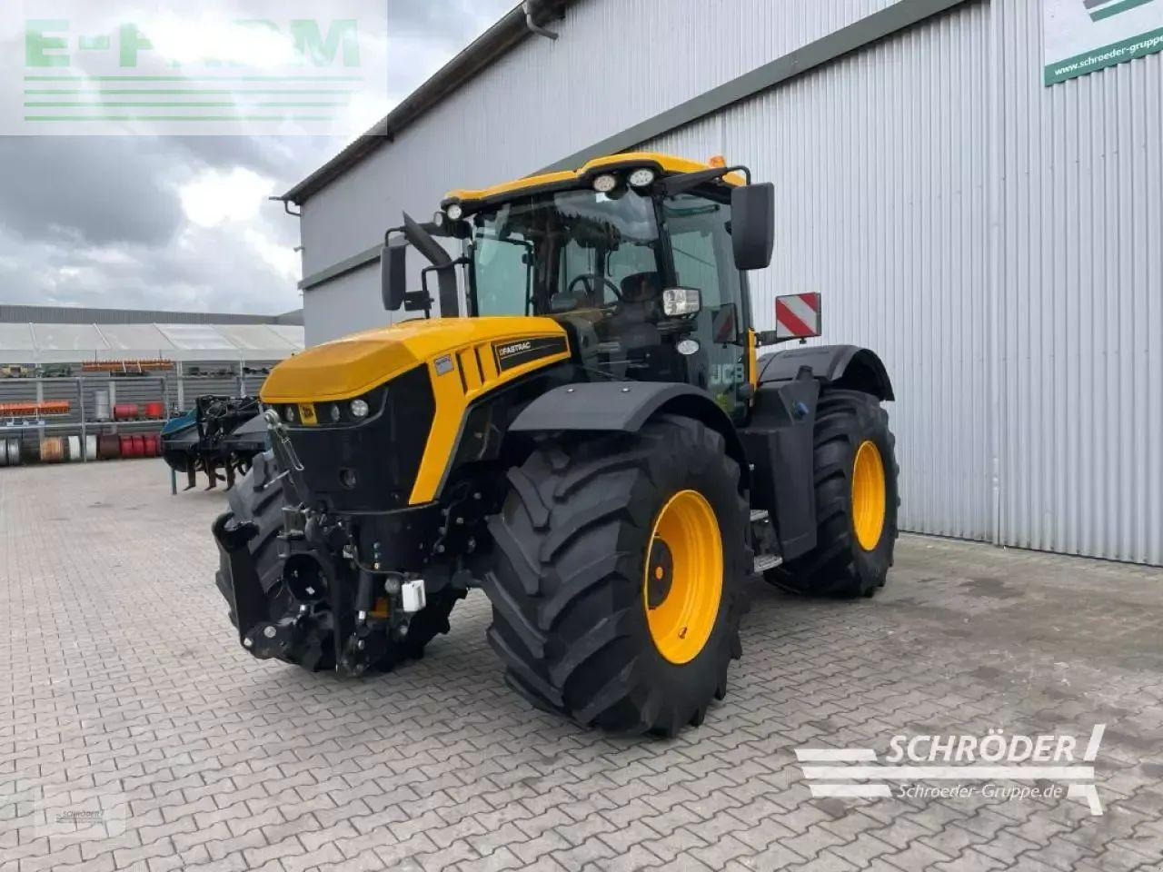 JCB fastrac 4220 - Traktor: 5 kép. JCB fastrac 4220 - Traktor: 5 kép.