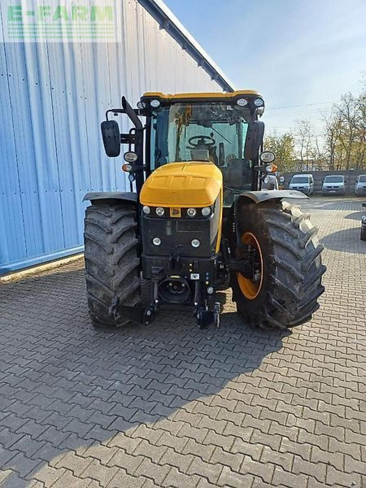 JCB fastrac 4220 - Traktor: 2 kép. JCB fastrac 4220 - Traktor: 2 kép.